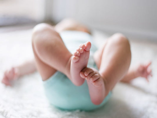 Vauvan varpaiden suunnasta otettu kuva